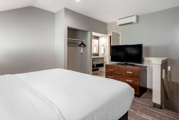 Somerset Lofts image 14